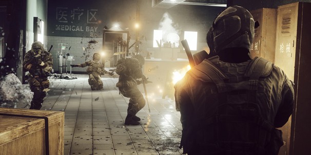 На карте Operation Locker снаружи комплекса бушует метель. У некоторых  неудачников при этом запотевают стекла прицелов, и стрелять метко не  получается.

Источник: видеоигра Battlefield 4