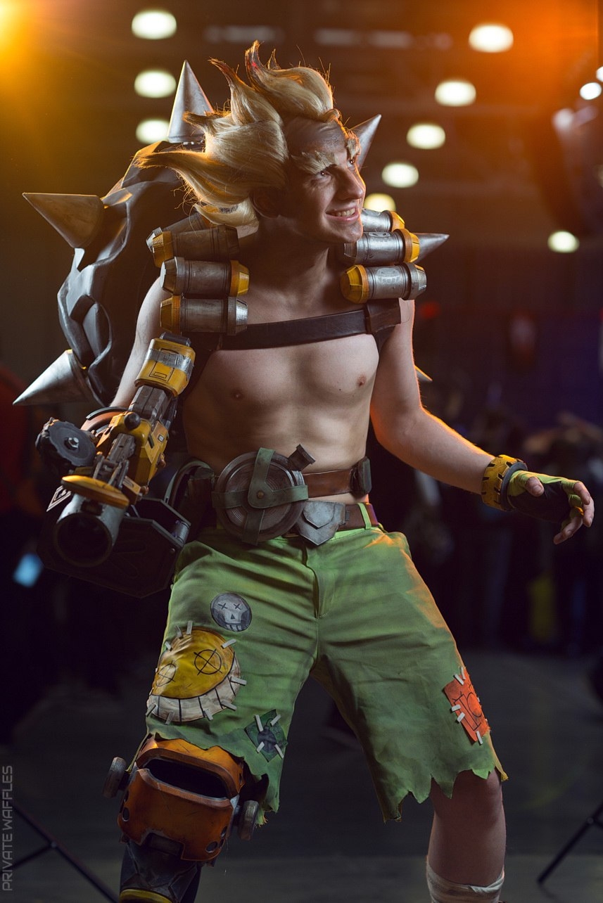 Пятничный косплей: LoL, Skyrim, MGS 5, «Ведьмак», Overwatch, DC Comics - изображение 30 Пятничный косплей: LoL, Skyrim, MGS 5, «Ведьмак», Overwatch, DC Comics - фото 30