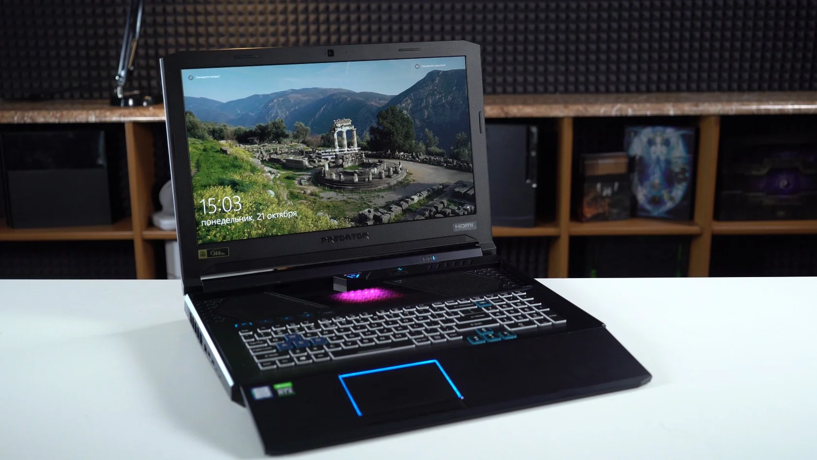 Дорого, но очень интересно. Helios 700 — ноутбук со сдвигающейся клавиатурой, встроенным геймпадом и 8-ядерным Core i9 - изображение обложка