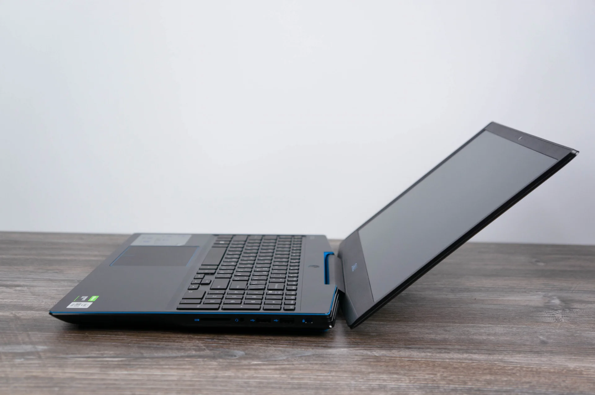 Обзор ноутбука Dell G3. Самый дешёвый ноутбук на i7 и GTX 1660 Ti - фото 3