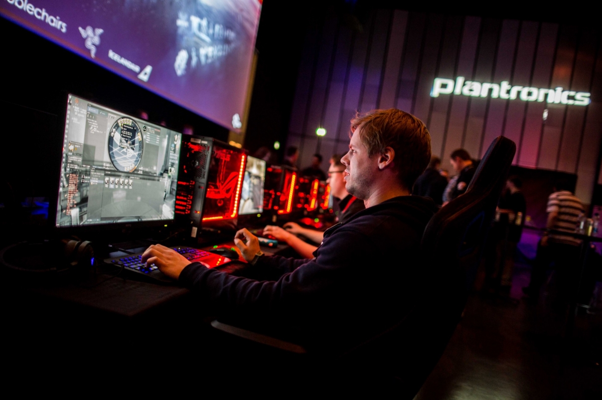 «Фанфест-2017»: что сейчас происходит на фестивале для поклонников EVE Online. Репортаж - изображение 34 «Фанфест-2017»: что сейчас происходит на фестивале для поклонников EVE Online. Репортаж - фото 34