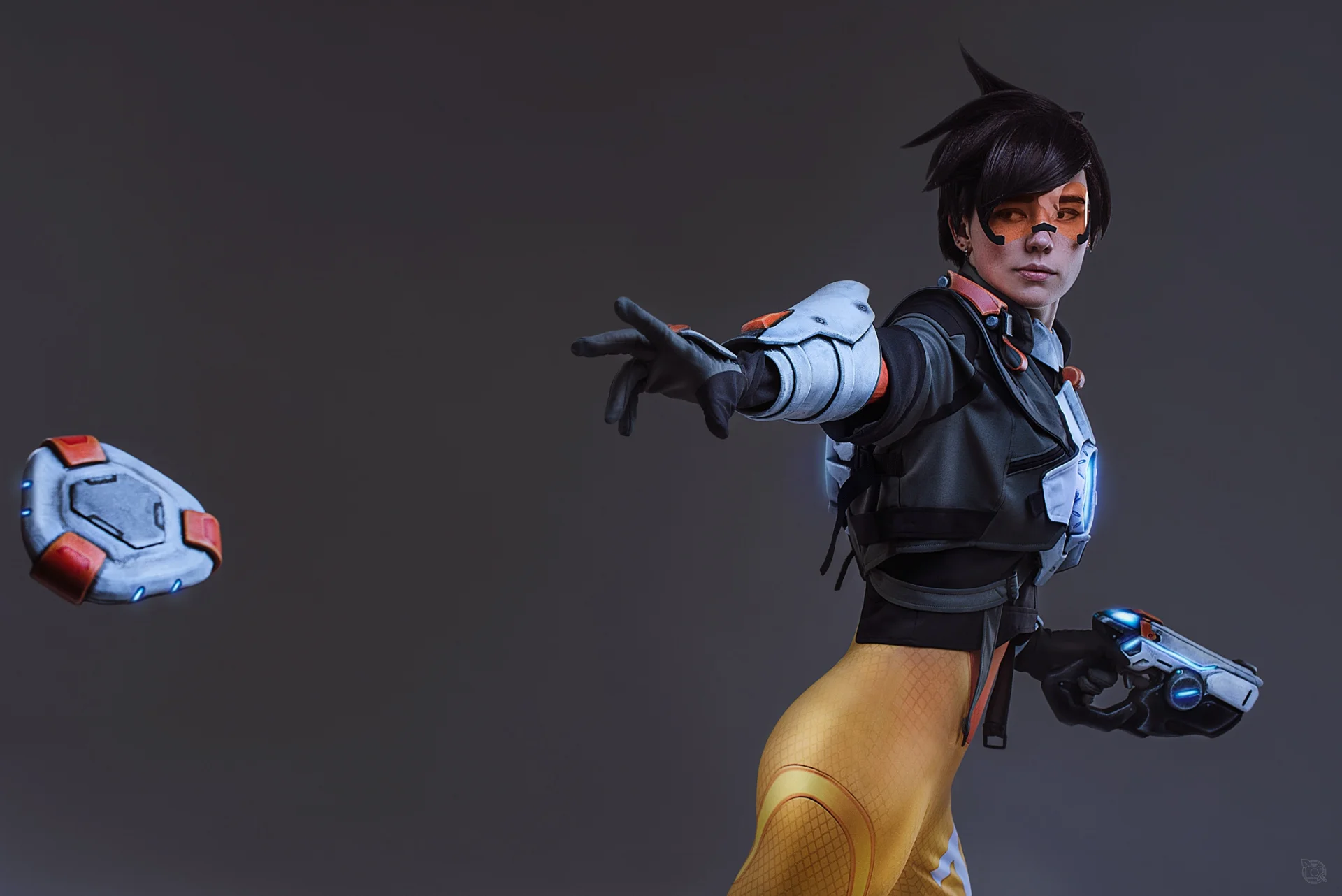 Overwatch 2 tracer cosplay