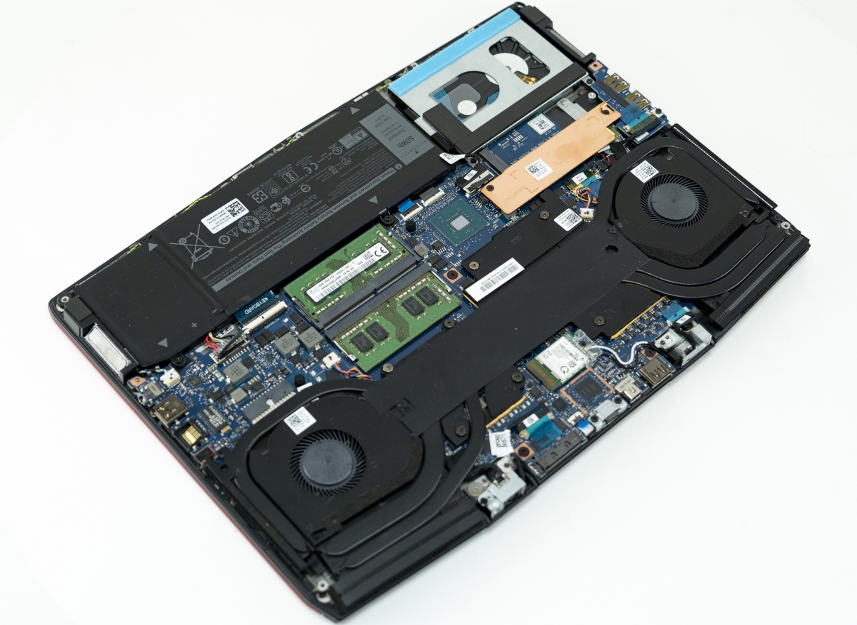 Тест ноутбука Alienware M15. Я — легенда! - изображение 7 Тест ноутбука Alienware M15. Я — легенда! - фото 7