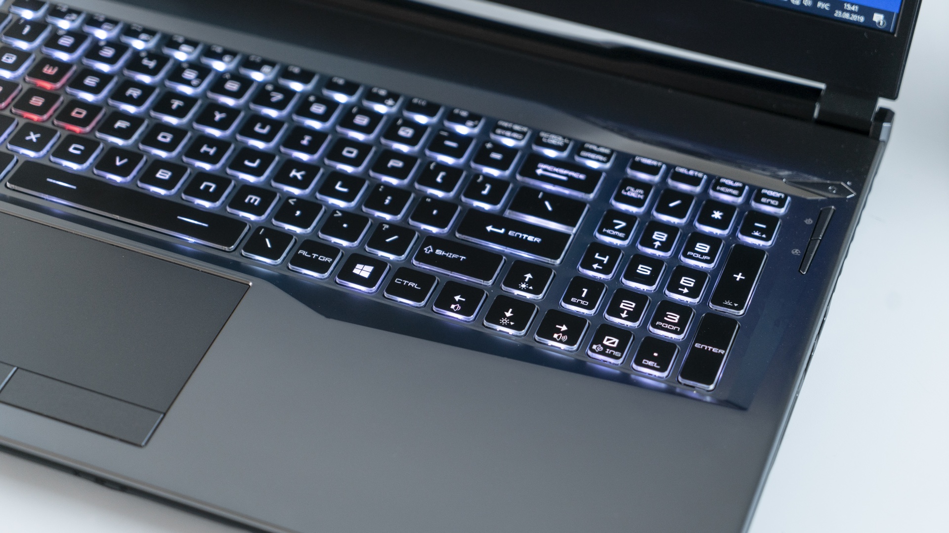 Для работы и немного для игр. Тестируем MSI GP75 Leopard - изображение 4 Для работы и немного для игр. Тестируем MSI GP75 Leopard - фото 4