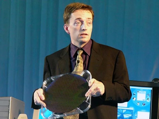 Ярмарка анонсов. Репортаж с Intel Developer Forum 2003 - фото 1
