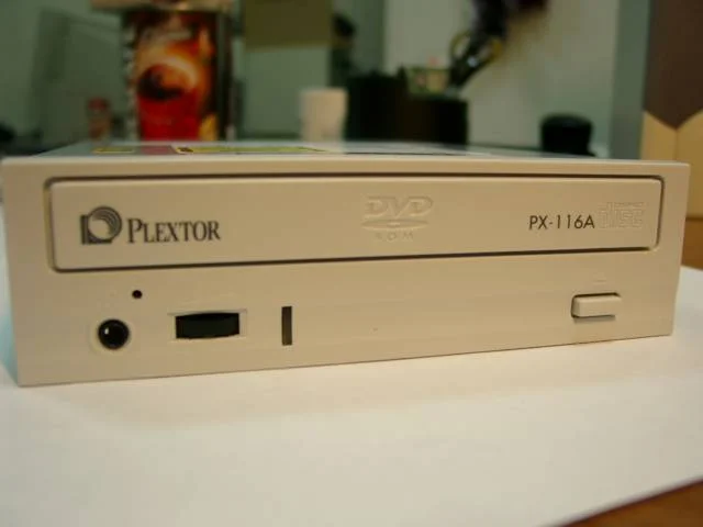 Двенадцать наиболее популярных приводов DVD-ROM - фото 10