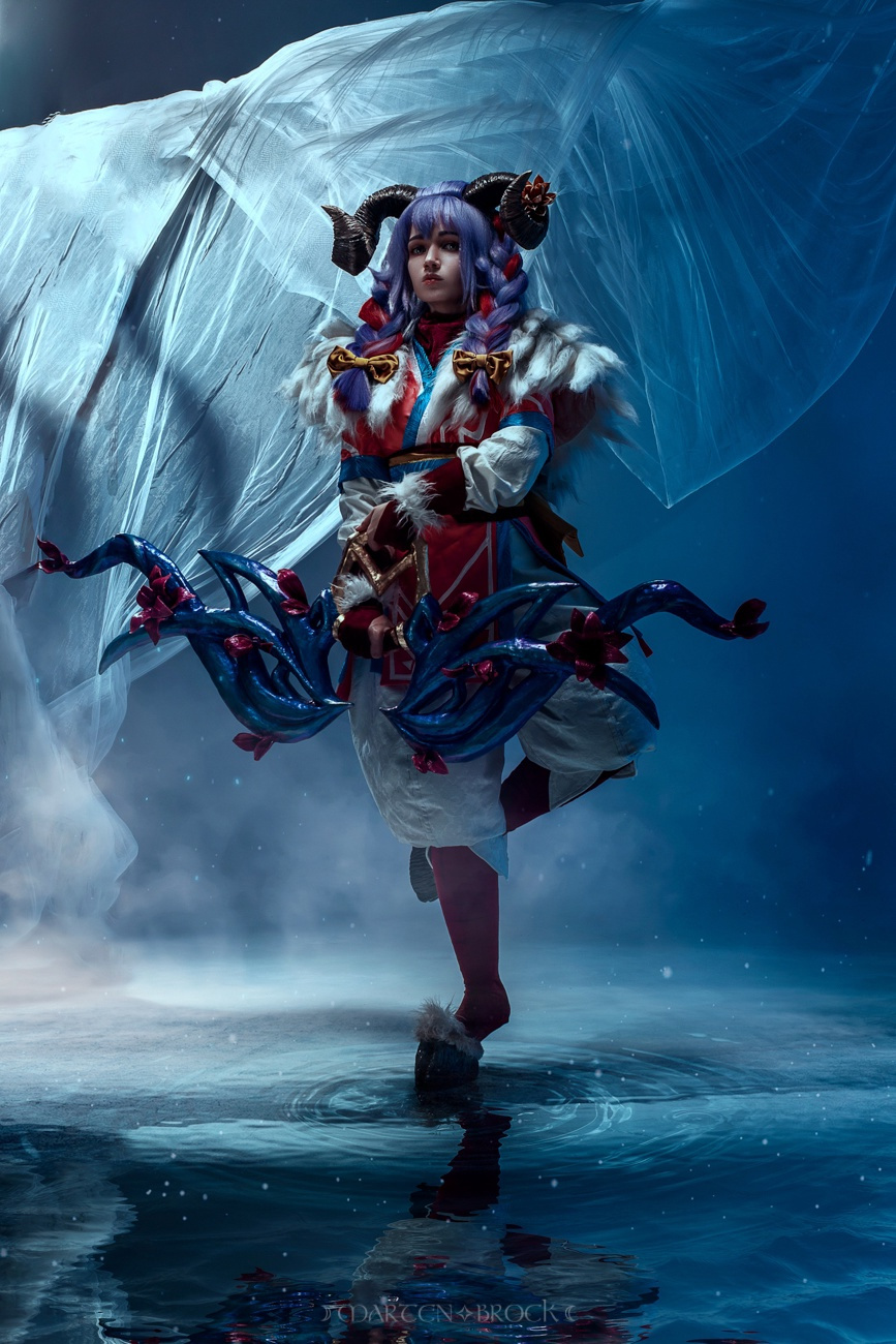 Косплей недели: Genshin Impact, Diablo II, Devil May Cry, LoL, Demon Slayer - фото 9