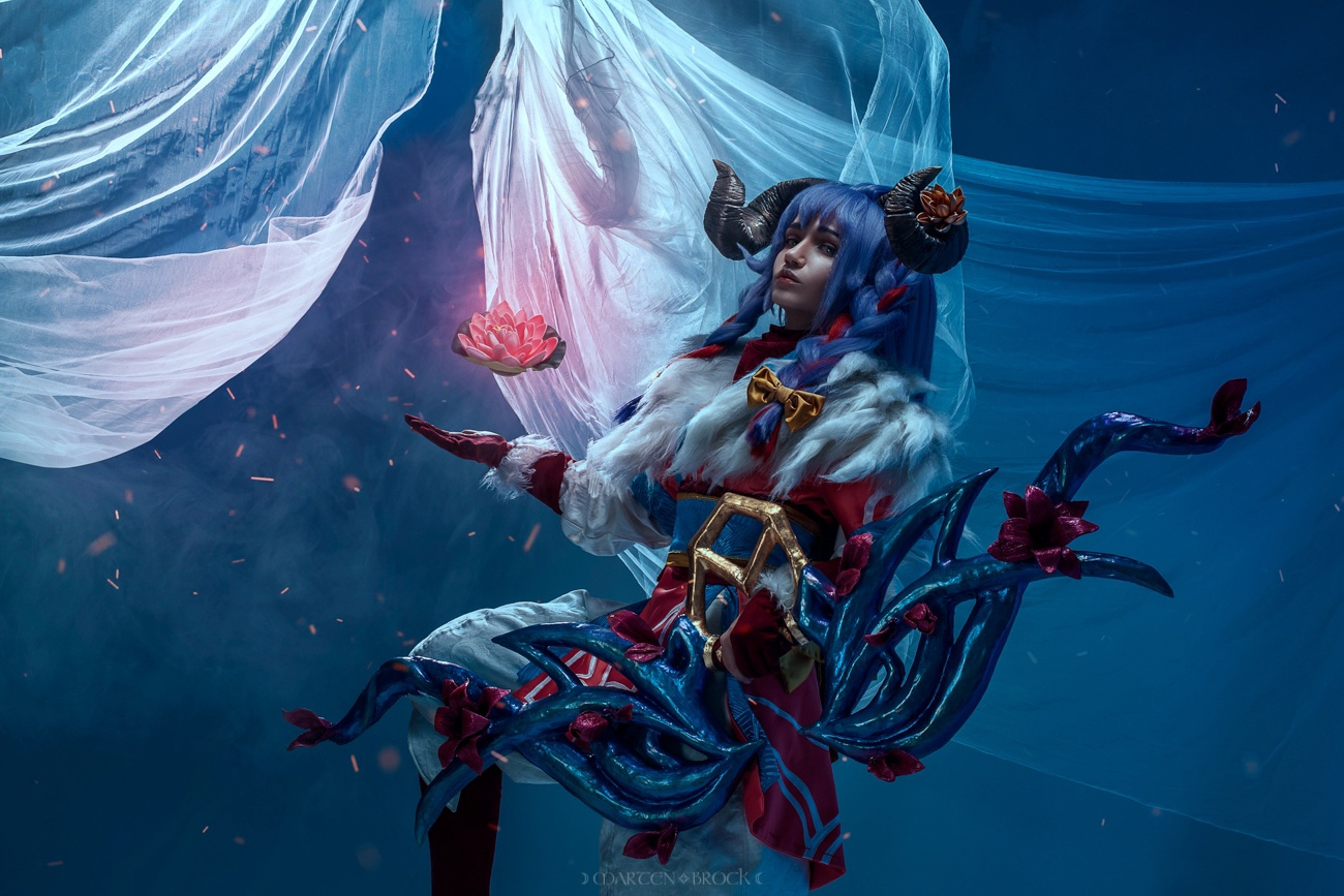 Косплей недели: Genshin Impact, Diablo II, Devil May Cry, LoL, Demon Slayer - фото 10