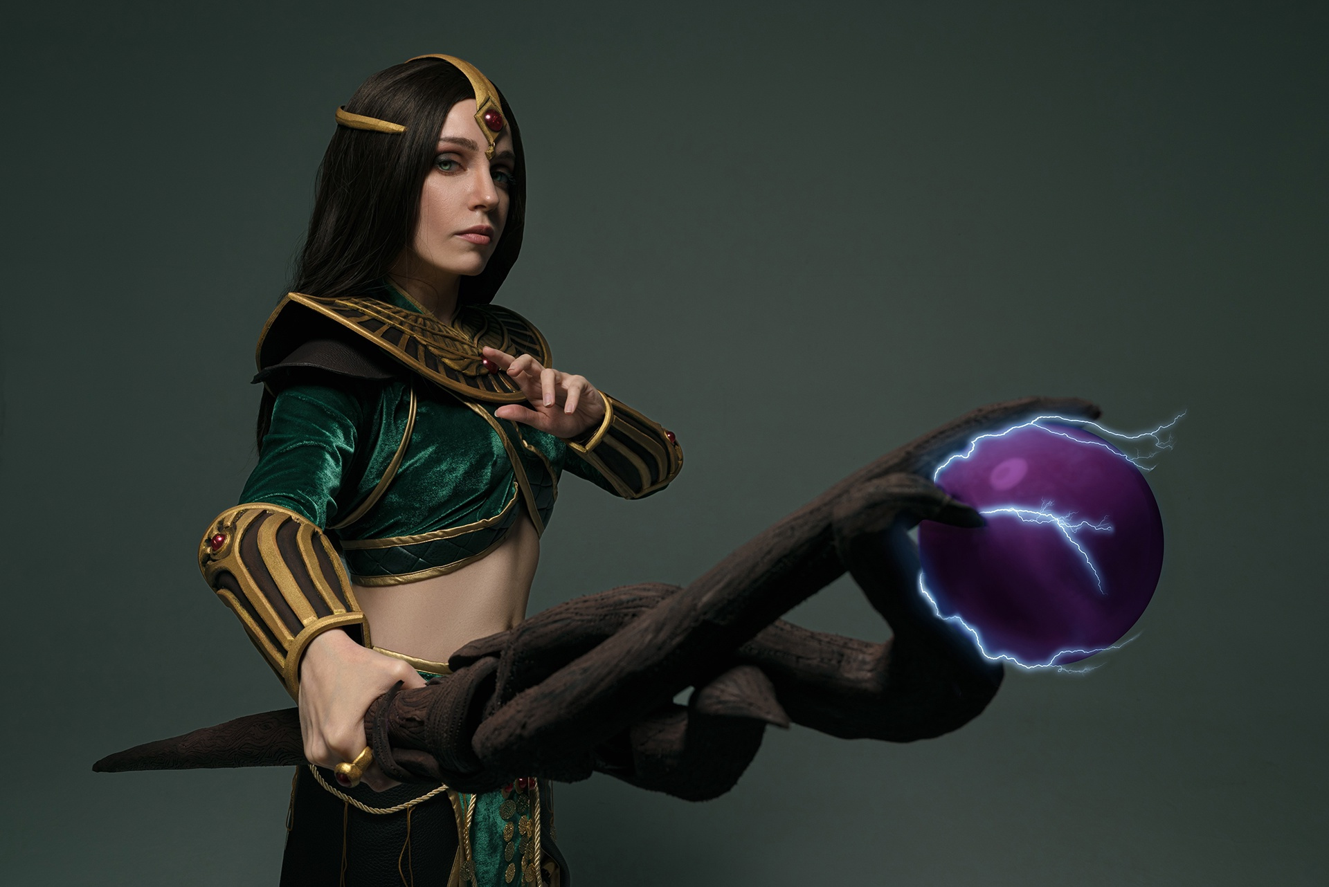 Косплей недели: Genshin Impact, Diablo II, Devil May Cry, LoL, Demon Slayer - фото 18