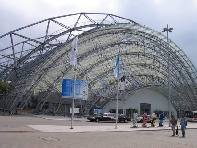 Евроигры 2004. Прямой репортаж с выставки Games Convention 2004 - изображение 2 Евроигры 2004. Прямой репортаж с выставки Games Convention 2004 - фото 2