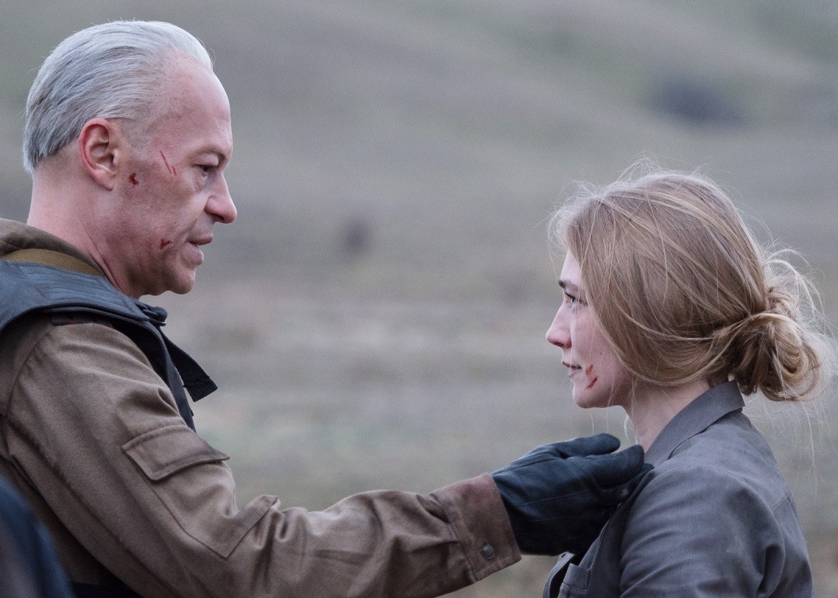 Обзор фильма «Спутник». В Казахстане никто не услышит твой крик - изображение 1 Обзор фильма «Спутник». В Казахстане никто не услышит твой крик - фото 1