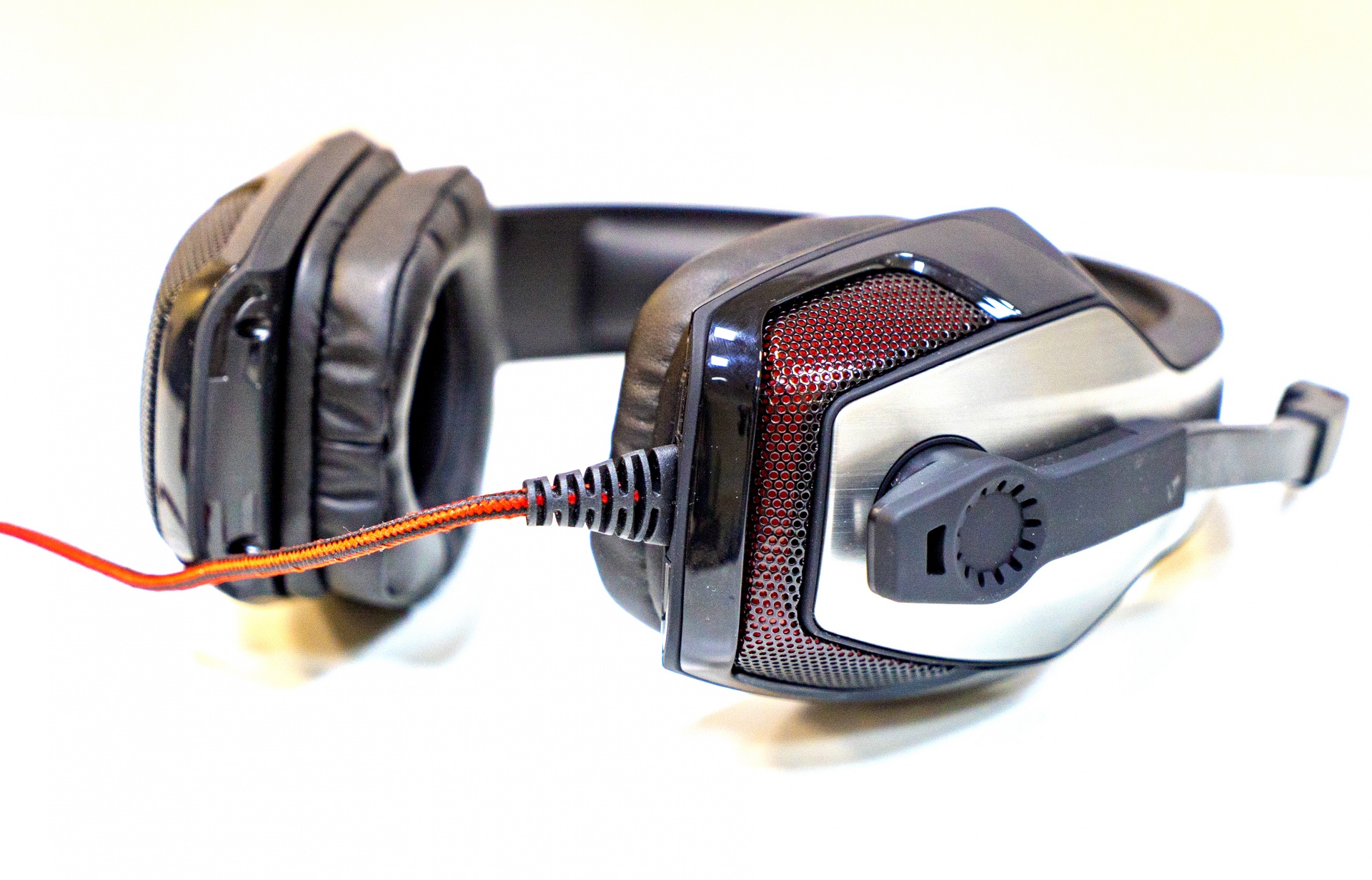 SVEN AP-U995MV. Игровая гарнитура за 3000 рублей - фото 2