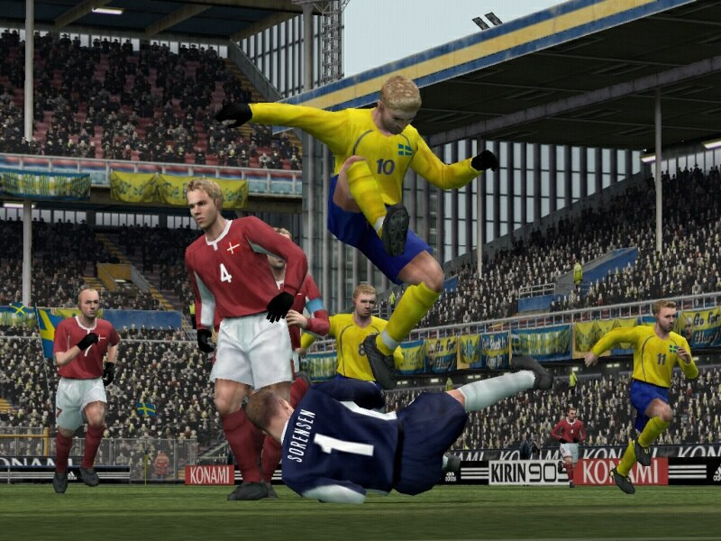 Pro Evolution Soccer 4 - кадр 4