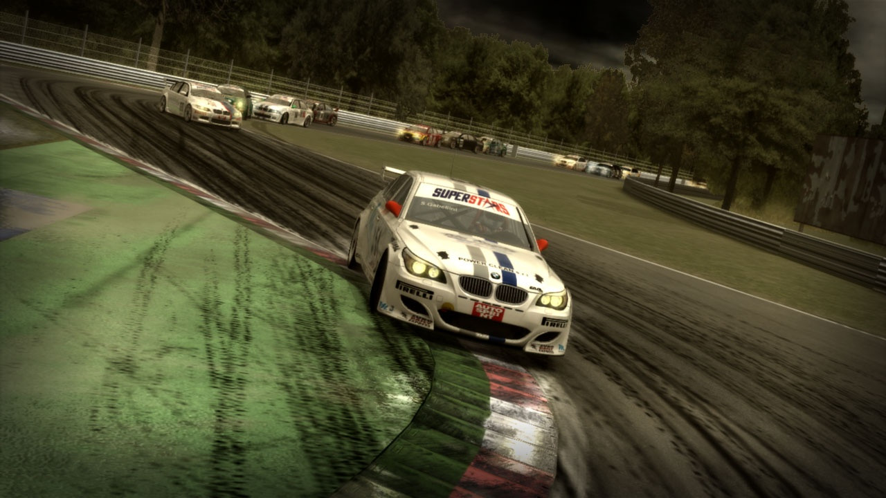 Superstars V8 Racing - кадр 4