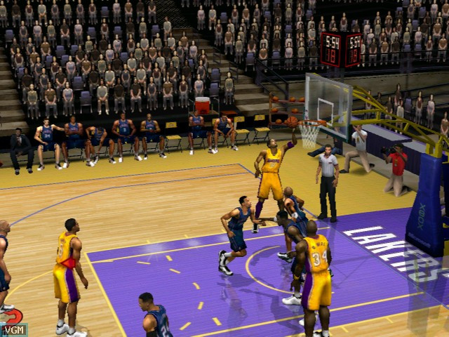 NBA Inside Drive 2003 - кадр 2