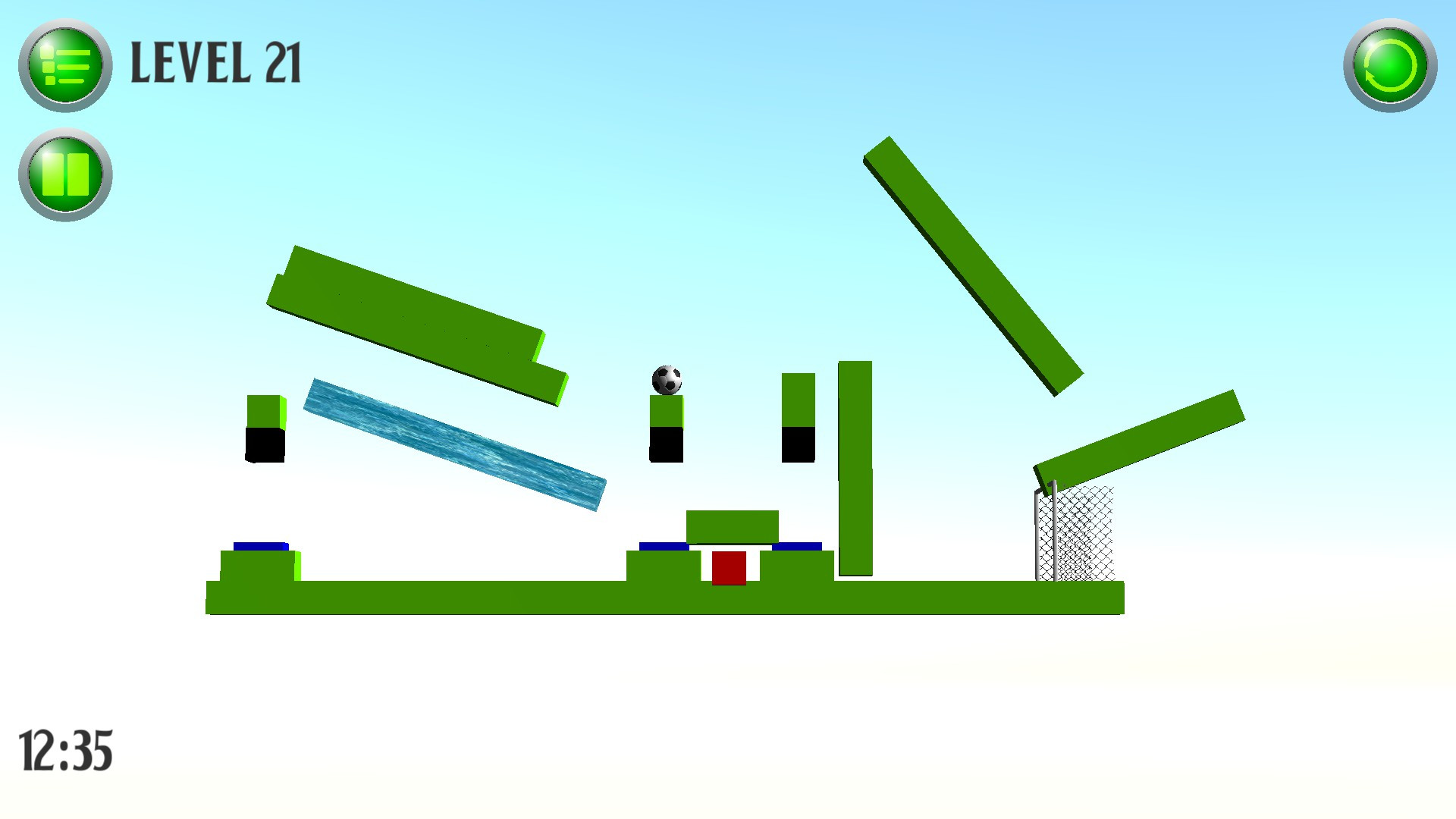 Score a goal (Physical football) - кадр 4