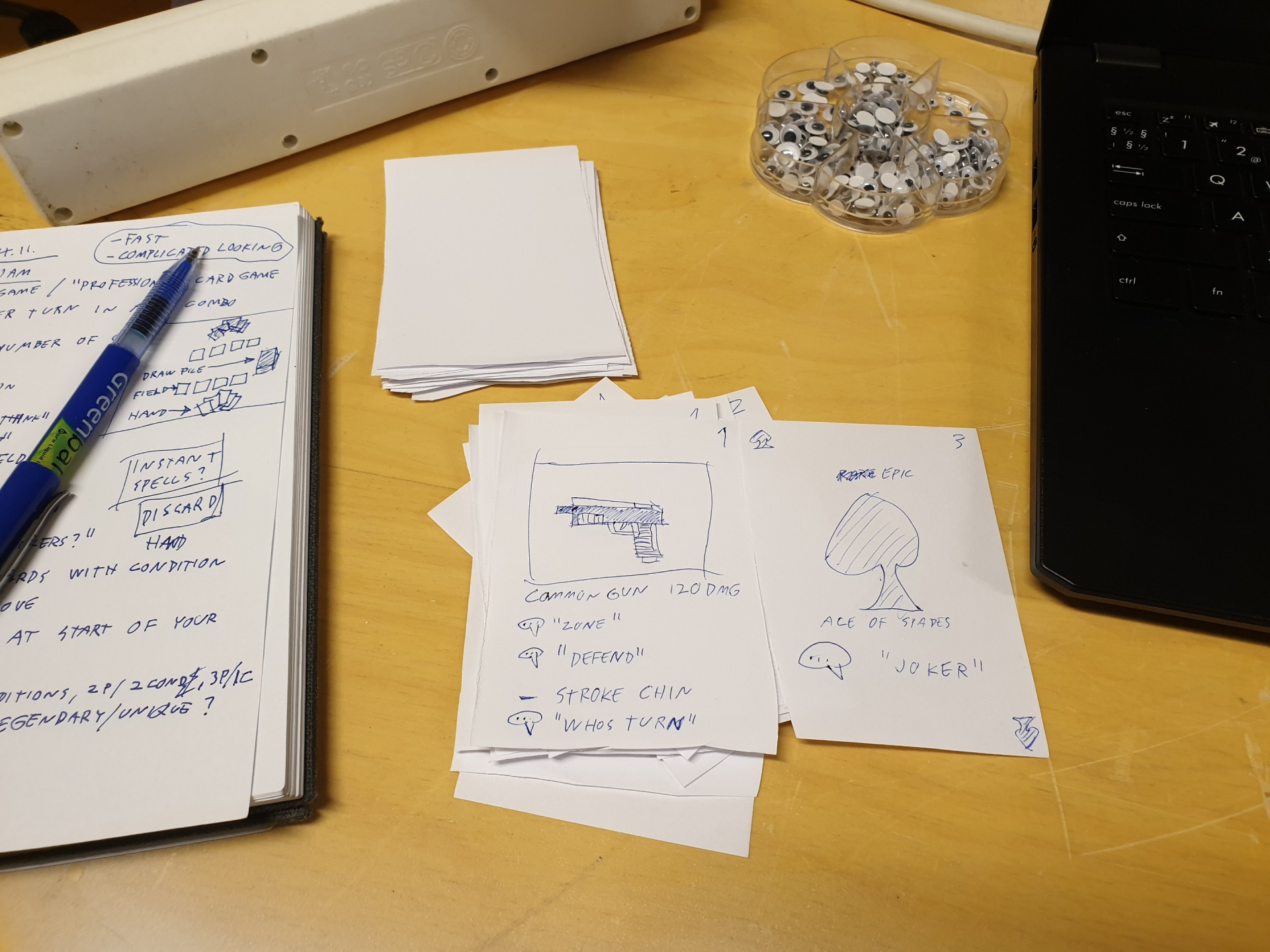 Professional card game prototype (itch, mikeful) - кадр 1