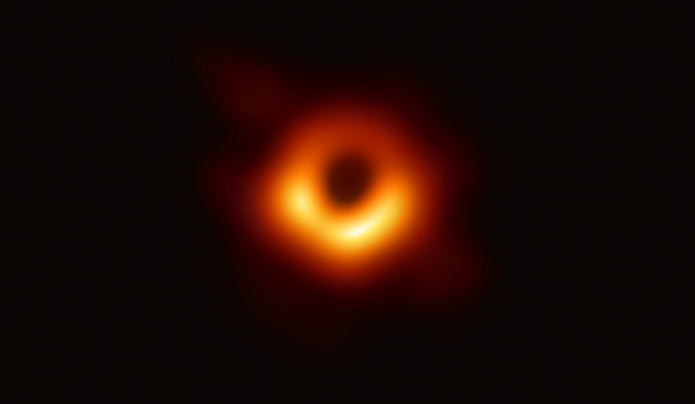 Black Hole M87 (itch) - кадр 1