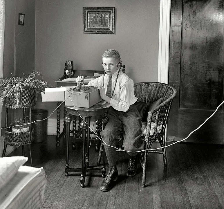 Telegraph (itch, ESP) Telegraph (itch, ESP)