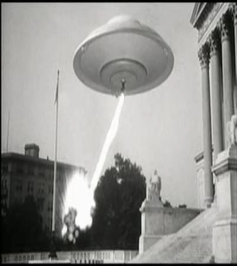 Des aliens dans la ville (itch)