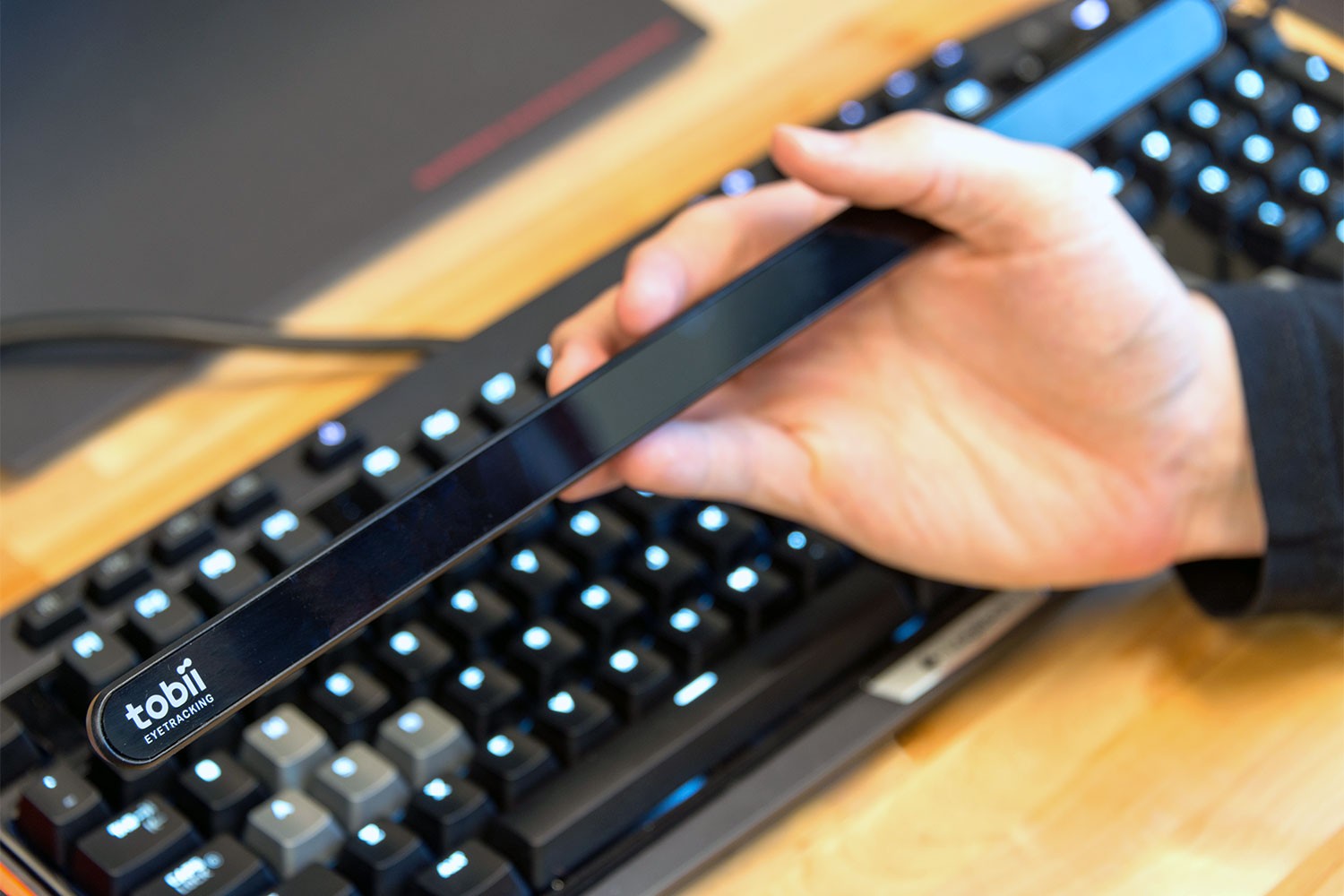 Tobii Eye Tracker 4C теперь официально продаётся в России - изображение обложка