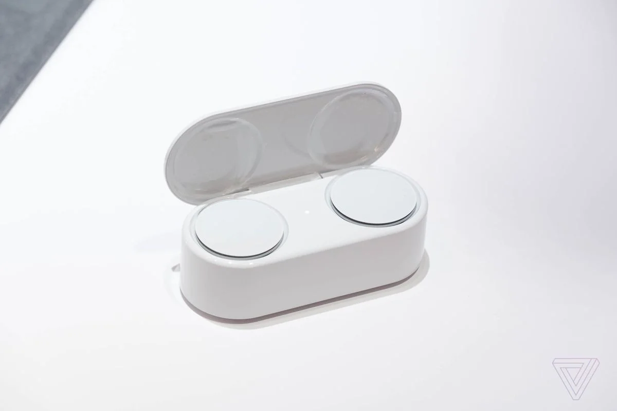 Наушники Surface Earbuds оснащены шумоподавлением и переводчиком - фото 1