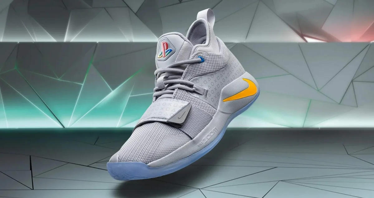 Nike выпустила кроссовки в честь первой PlayStation - фото 1
