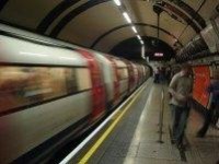 Робопоезд в метро Нью-Йорка - изображение обложка