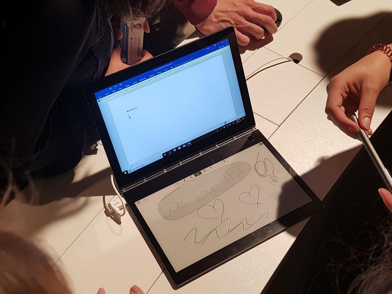 Lenovo Yoga Book C930: ноутбук-трансформер с E-Ink-экраном вместо клавиатуры - изображение 3 Lenovo Yoga Book C930: ноутбук-трансформер с E-Ink-экраном вместо клавиатуры - фото 3