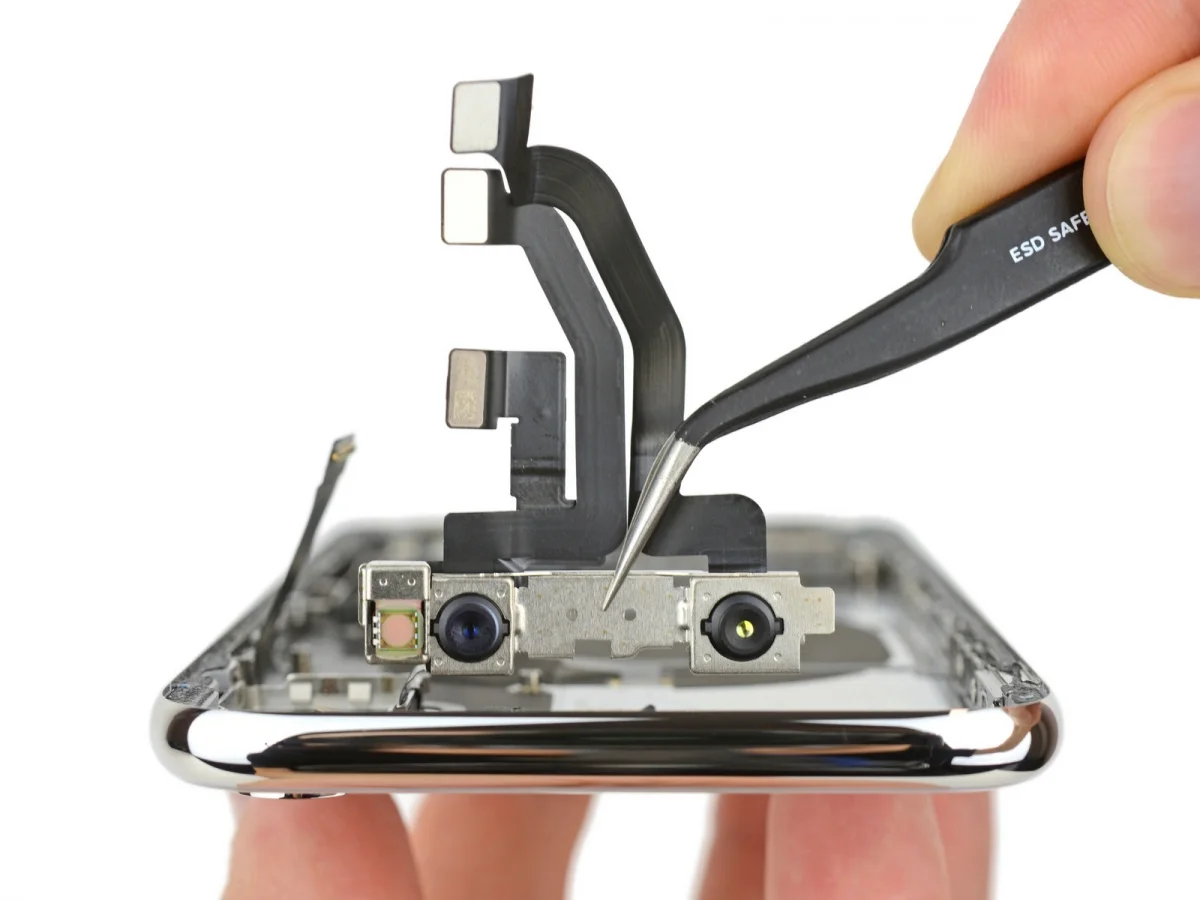 Специалисты оценили ремонтопригодность iPhone X - фото 6