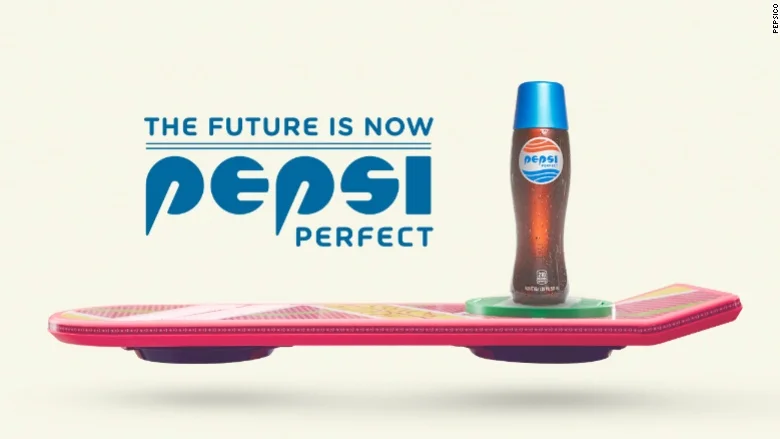 Pepsi выпустит газировку в бутылках из фильма «Назад в будущее 2» - изображение 1 Pepsi выпустит газировку в бутылках из фильма «Назад в будущее 2» - фото 1