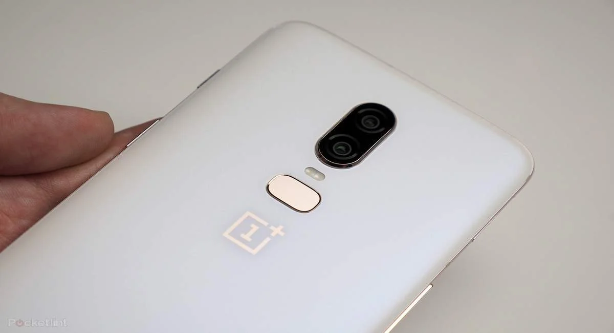 Флагманский смартфон OnePlus 6 появится в белом цвете уже завтра - фото 1