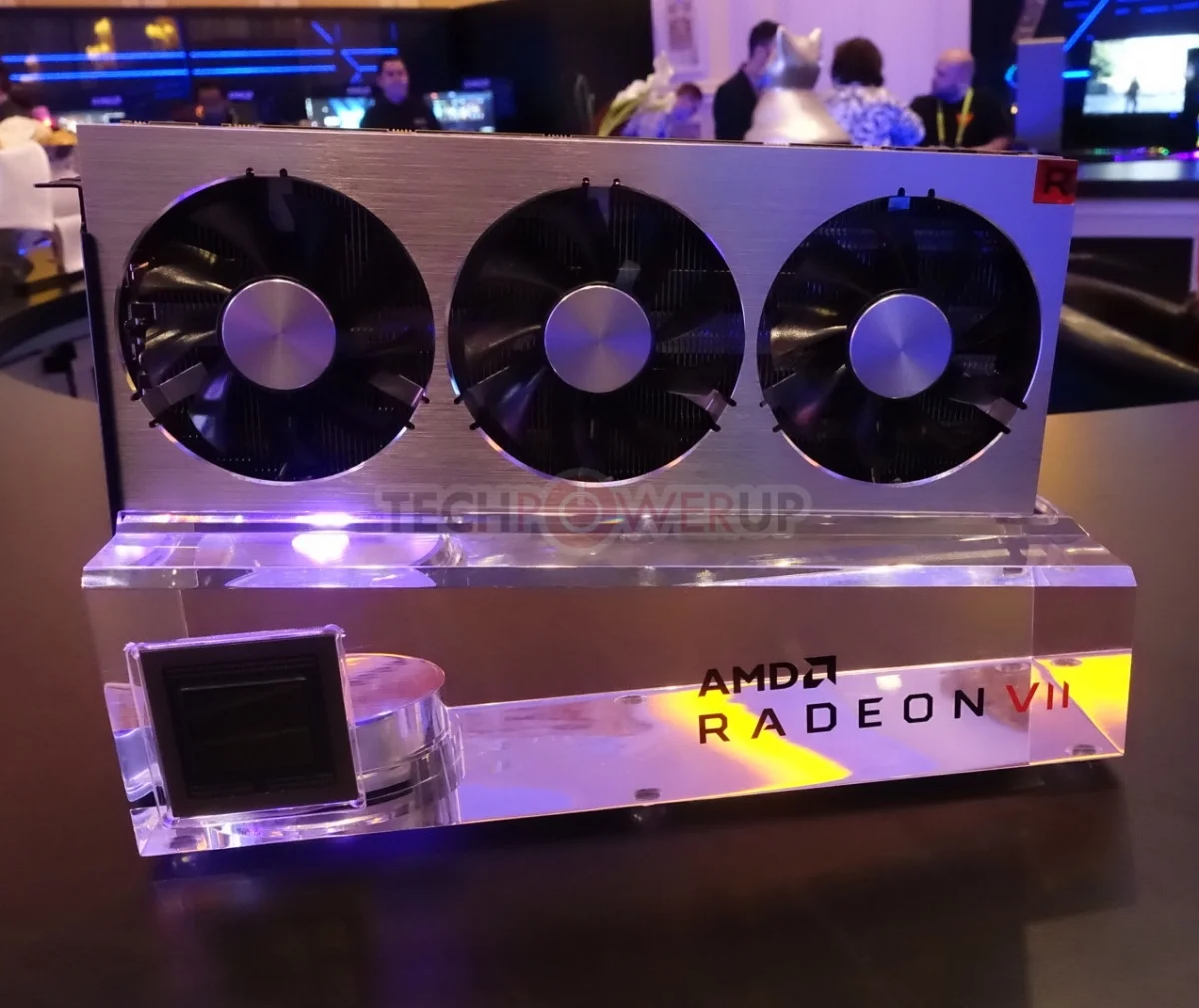 Опубликованы результаты официальных тестов видеокарты AMD Radeon VII - фото 2