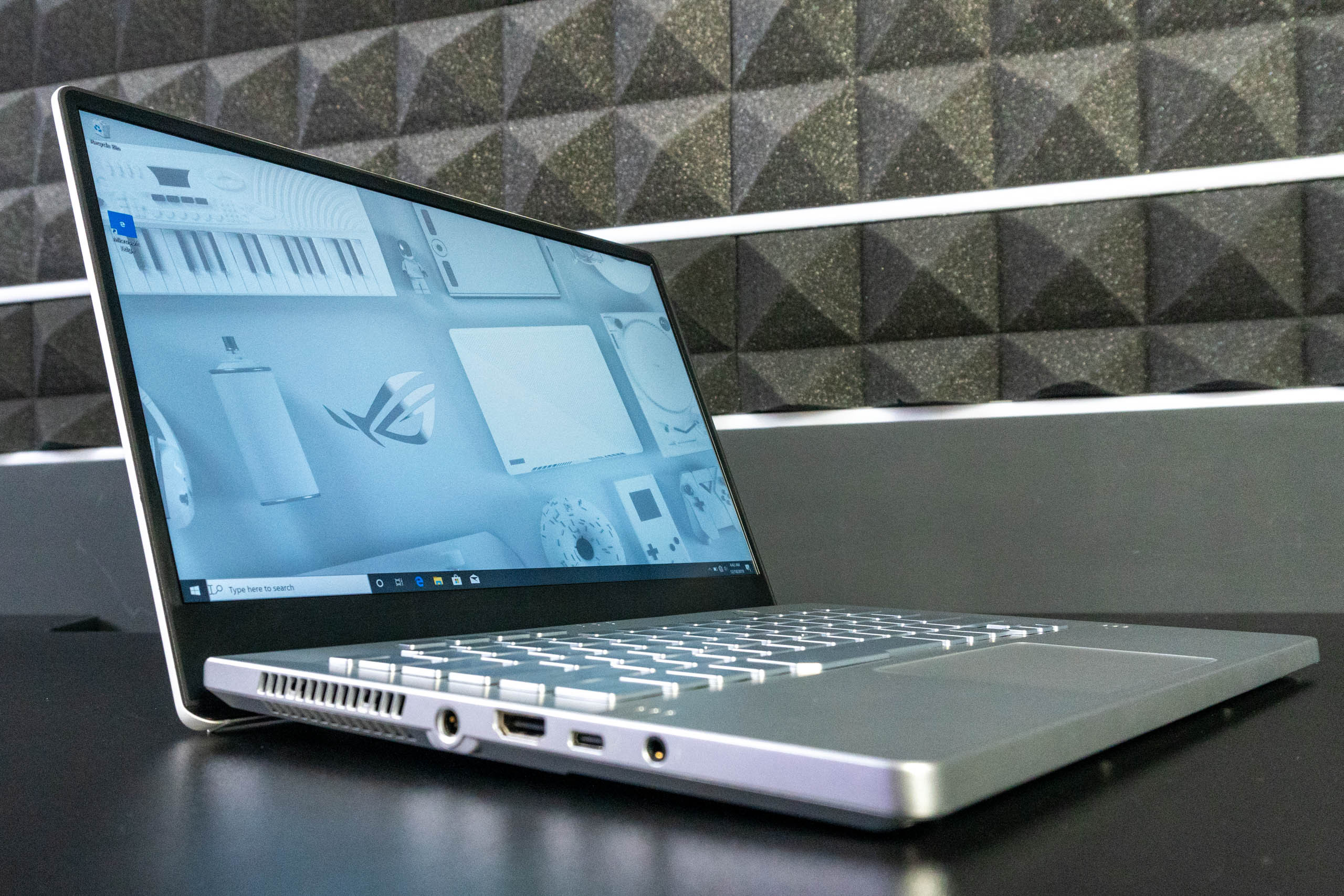VideoCardz: Intel критикуют за сравнение игровых ноутбуков с разными GPU - изображение обложка