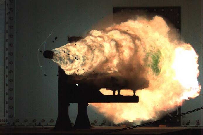 Пентагон показал испытания рельсотрона - изображение обложка