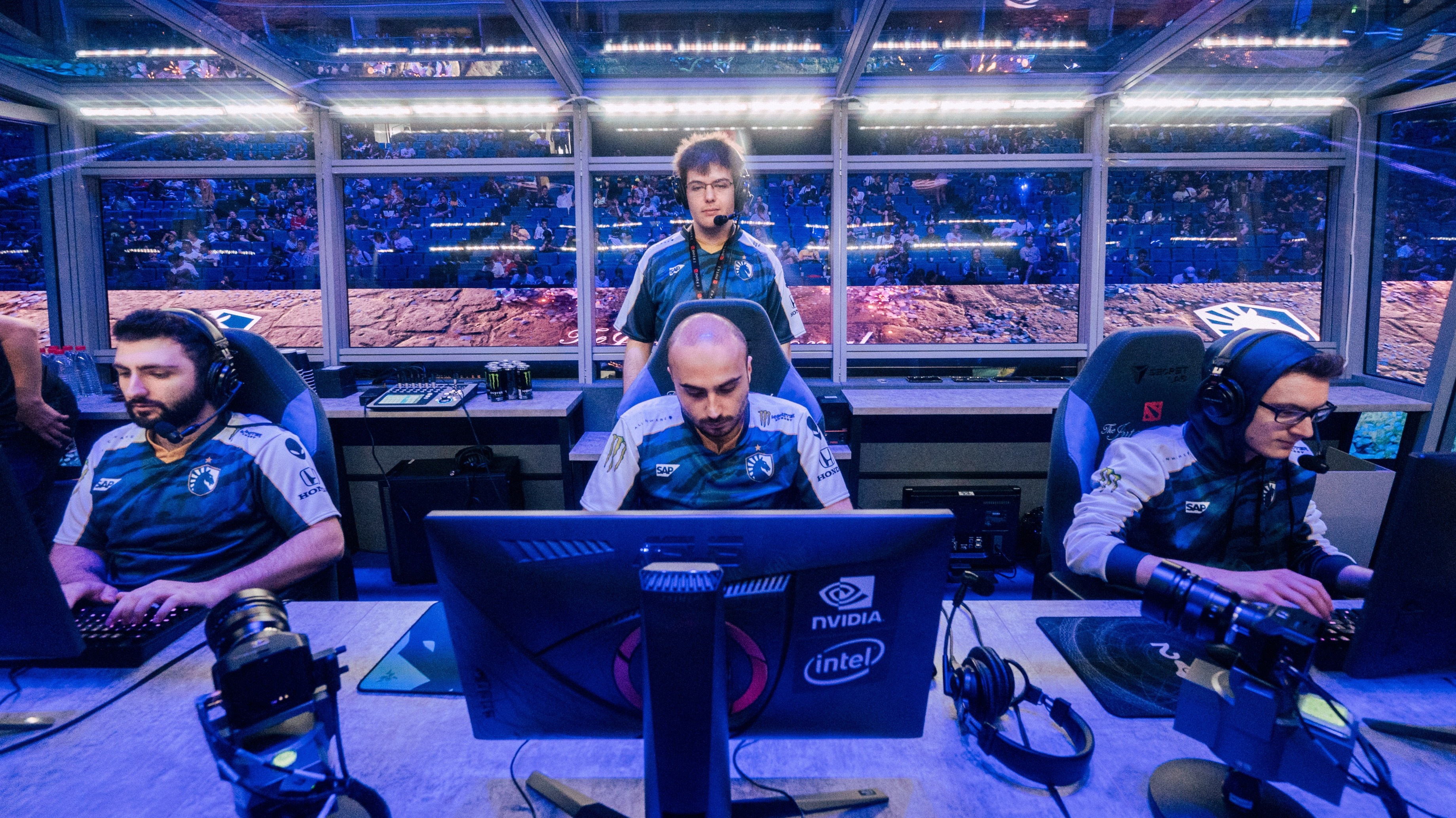 Liquid vs OG в гранд-финале TI9: скоро определится двукратный обладатель Аэгиса - изображение обложка