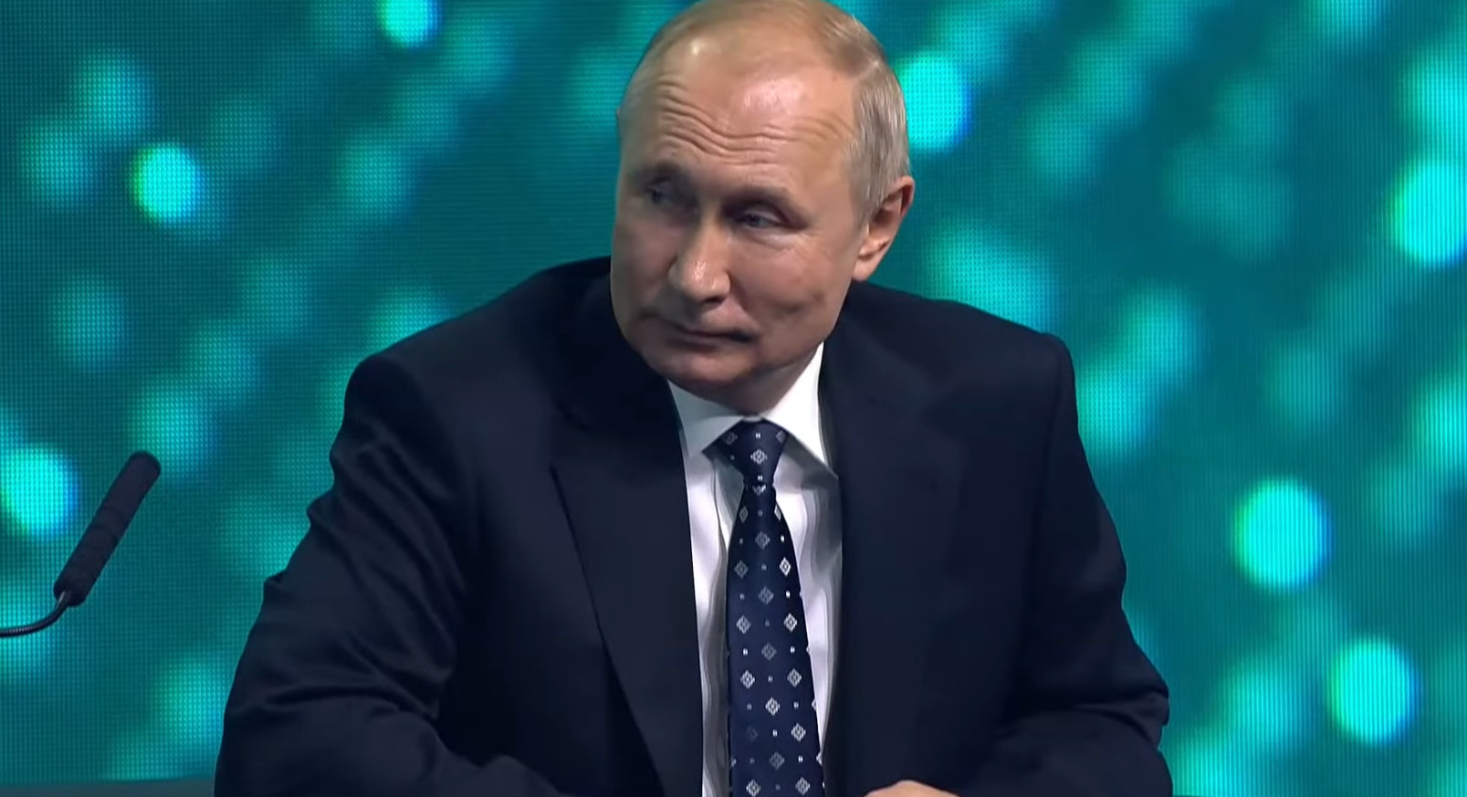 Владимир Путин хочет защищать россиян и их аватары в метавселенных - изображение обложка