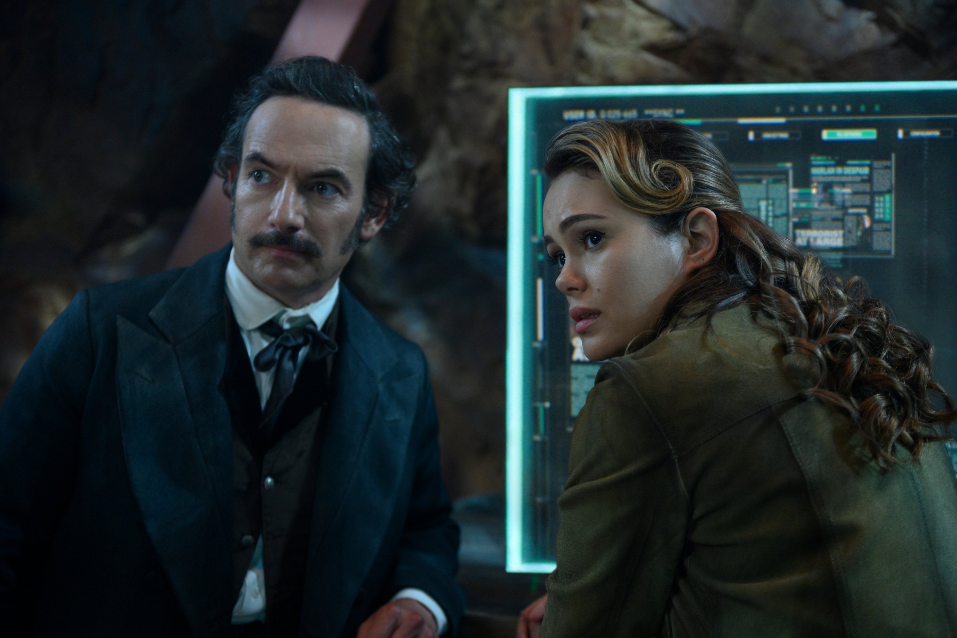 Тизер и кадры второго сезона «Видоизменённого углерода» Netflix - изображение 2 Тизер и кадры второго сезона «Видоизменённого углерода» Netflix - фото 2