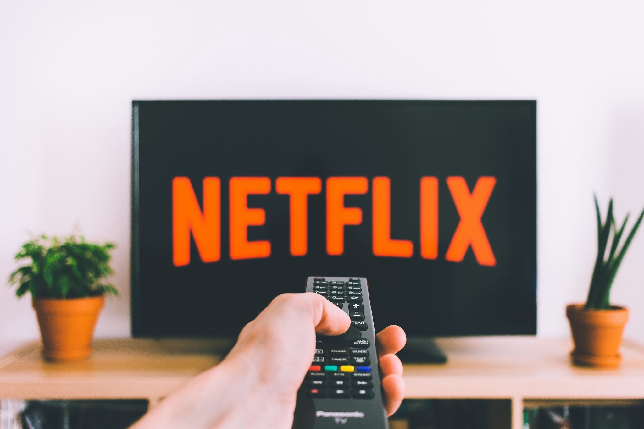 Запуск русскоязычного Netflix состоялся с чередой проблем - изображение обложка