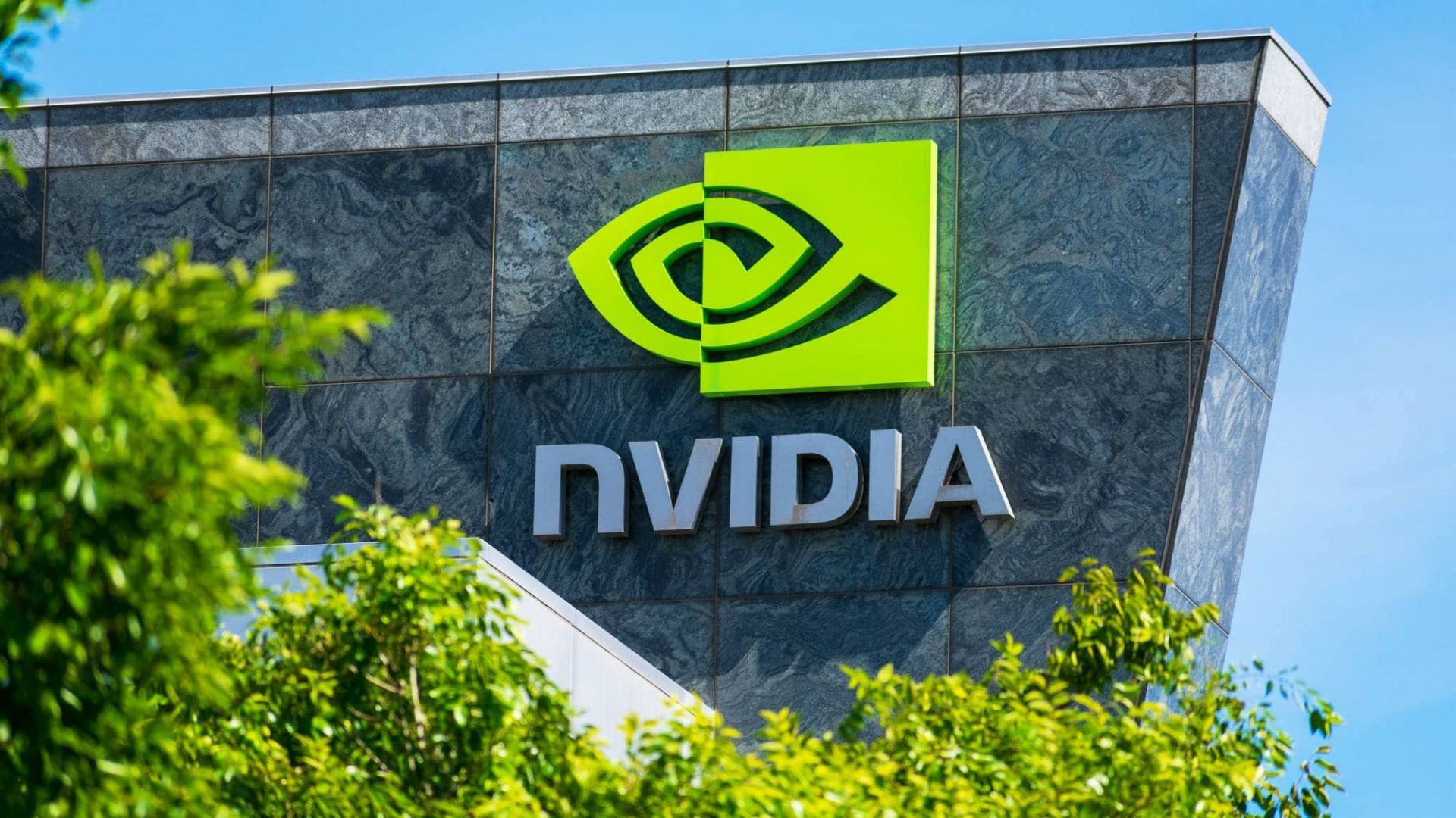 Офис Nvidia в России перестанет работать до конца октября - изображение обложка