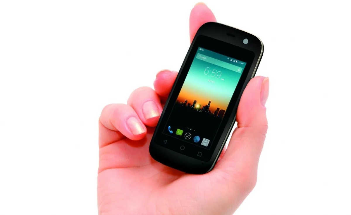 Posh Mobile выпустила самый маленький Android-смартфон - фото 1