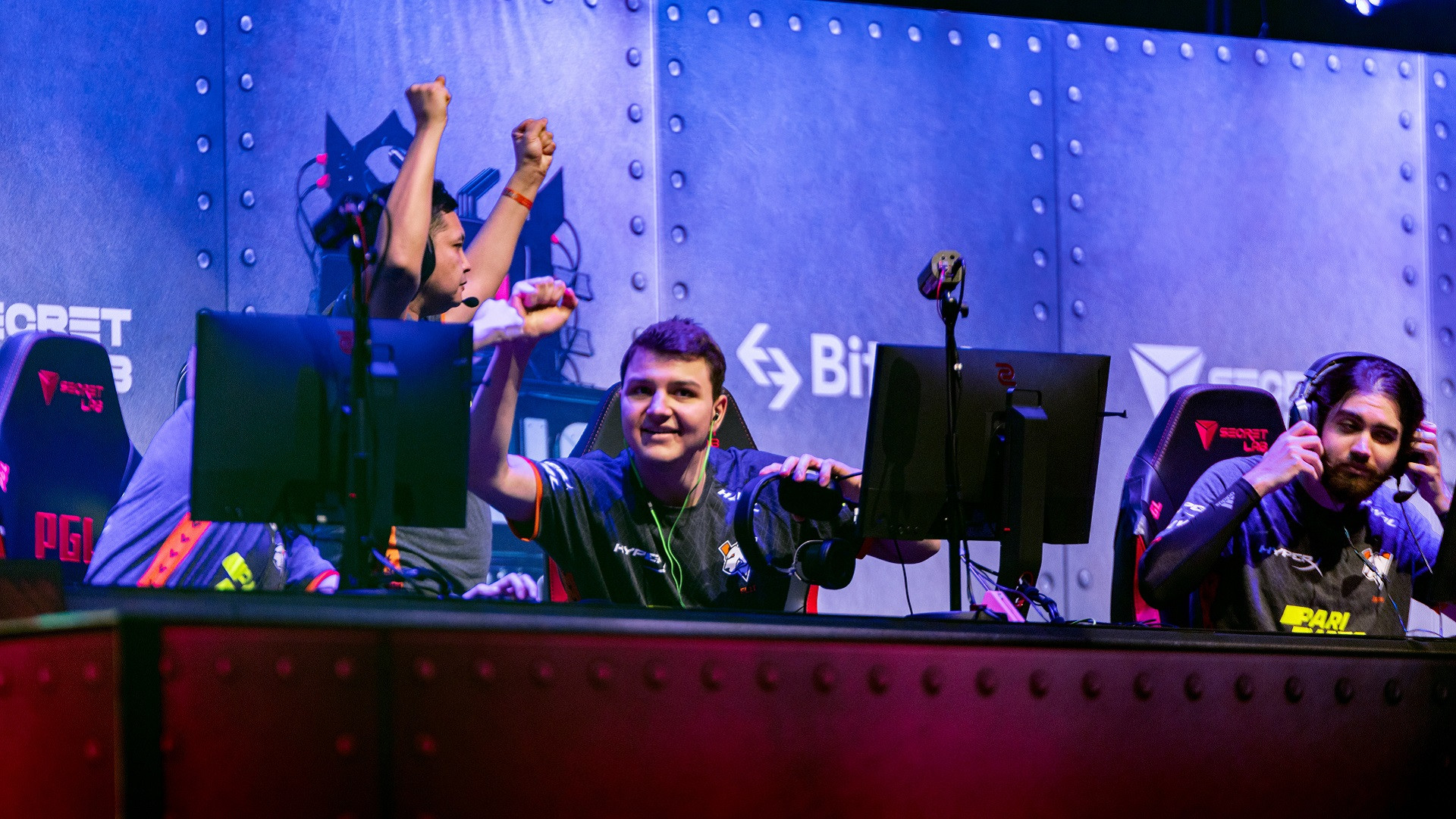 Рейтинг Hltv: Virtus.pro вошла в топ-5 и стала третьей командой в СНГ - изображение обложка