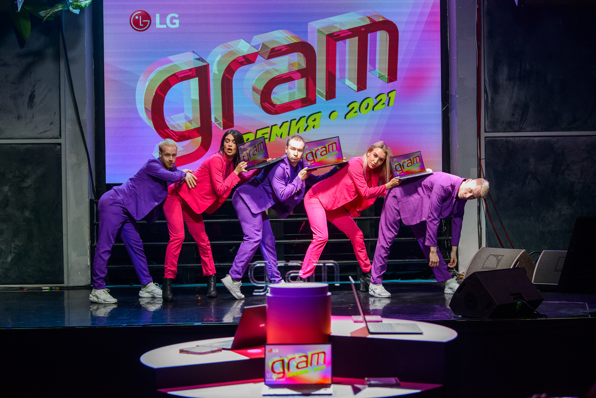 LG вернулась на рынок ноутбуков с LG Gram весом 1 кг - изображение обложка