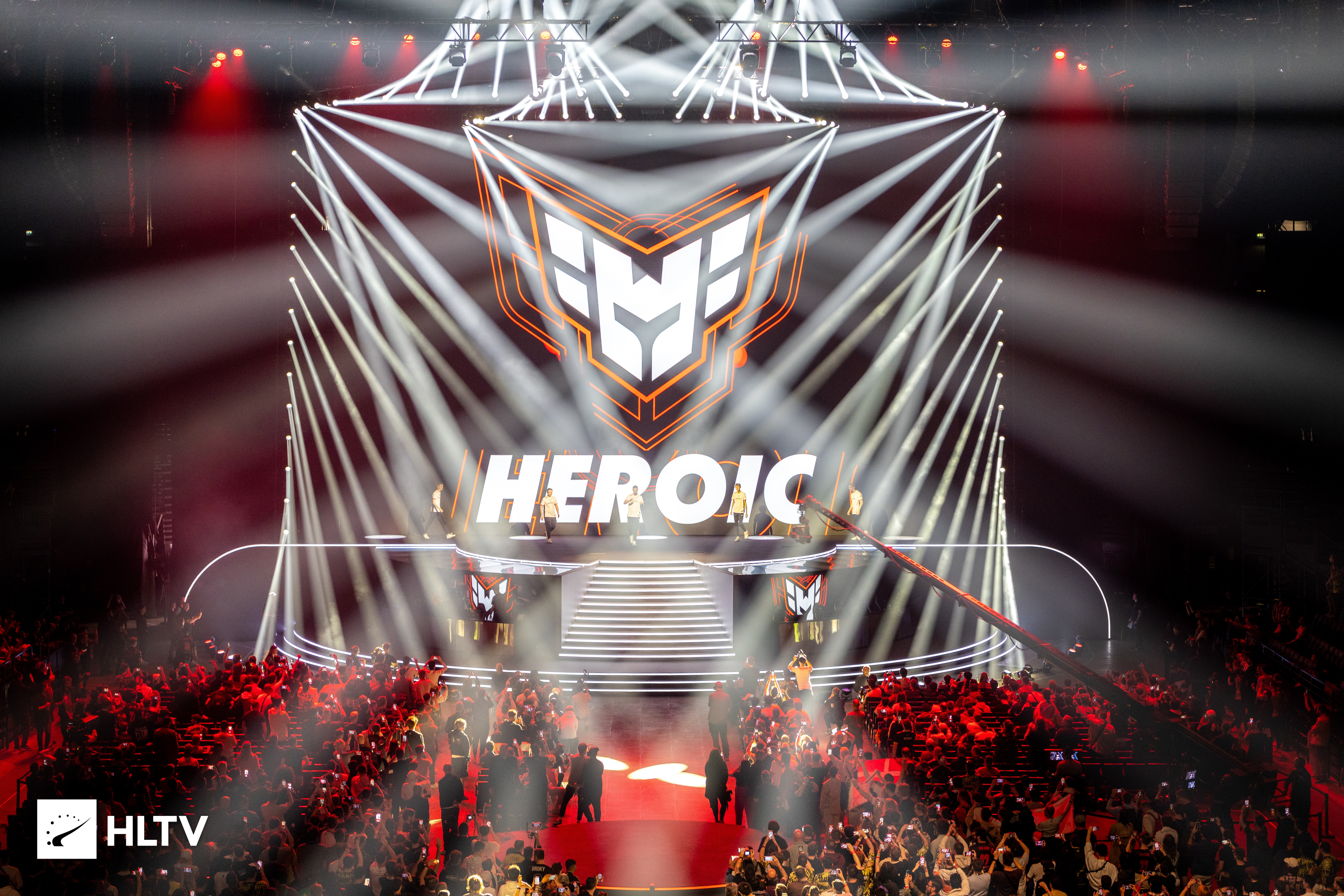 Team Vitality и Heroic вышли в полуфинал BLAST.tv Paris Major 2023 - изображение обложка
