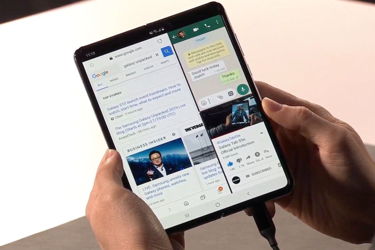 Samsung представила смартфон со складным дисплеем Galaxy Fold - изображение обложка