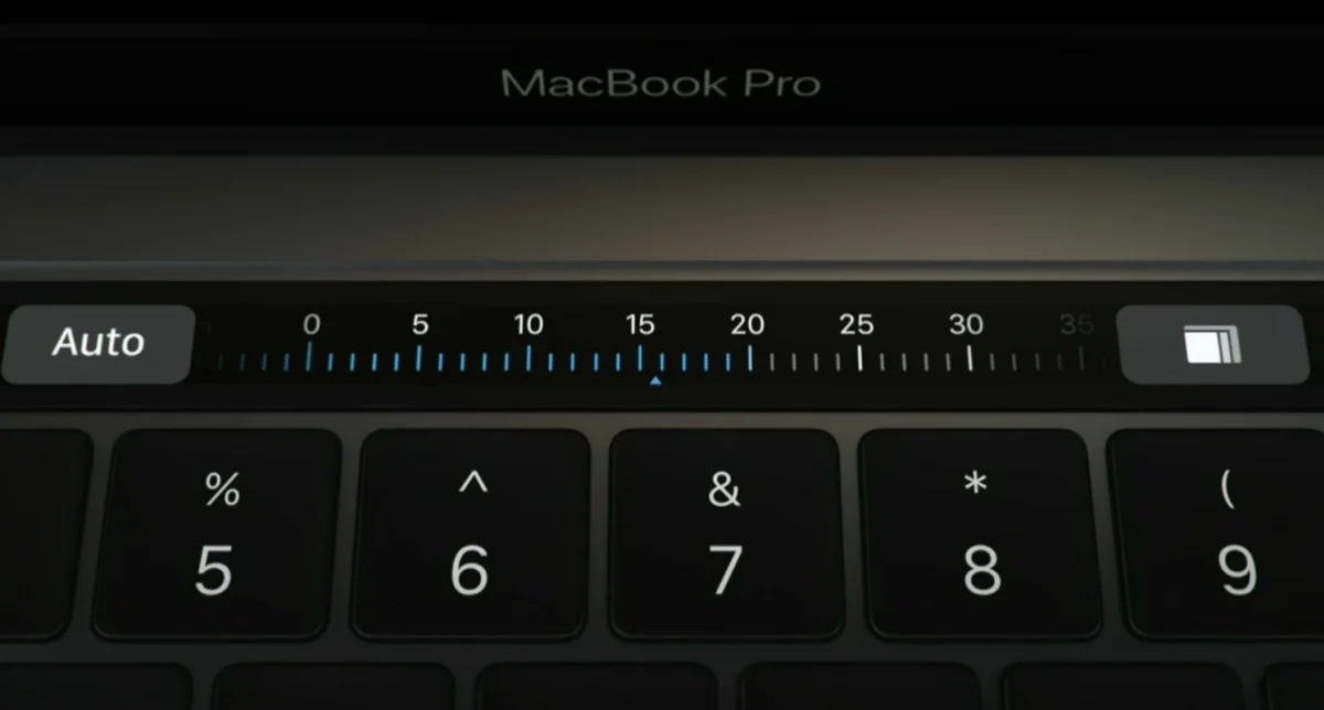 Apple показала обновленные Macbook Pro - фото 1