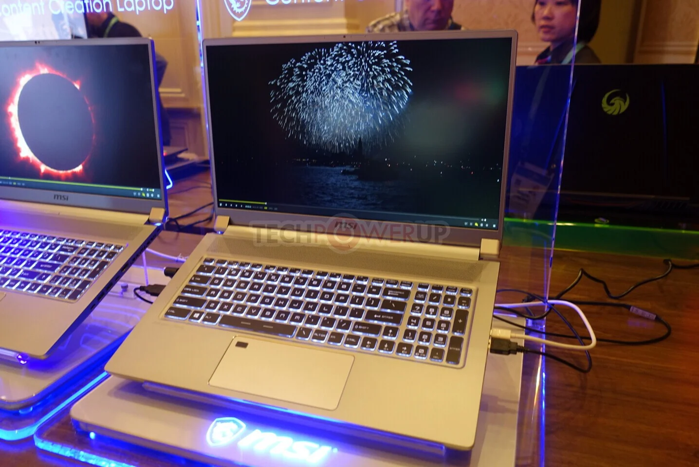 CES 2020: представлен первый в мире ноутбук с экраном Mini LED - фото 1
