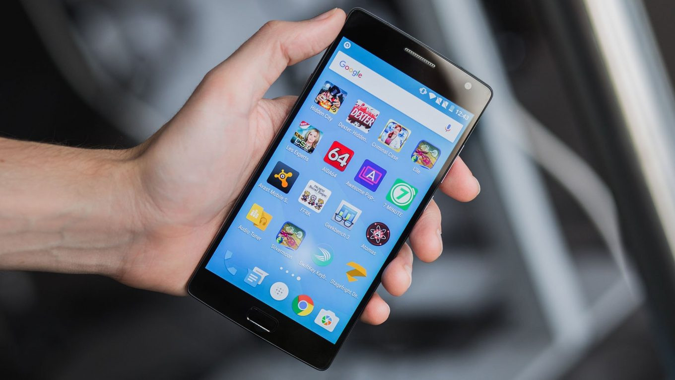 Правительство РФ составит список приложений для добавления в RuStore - изображение обложка