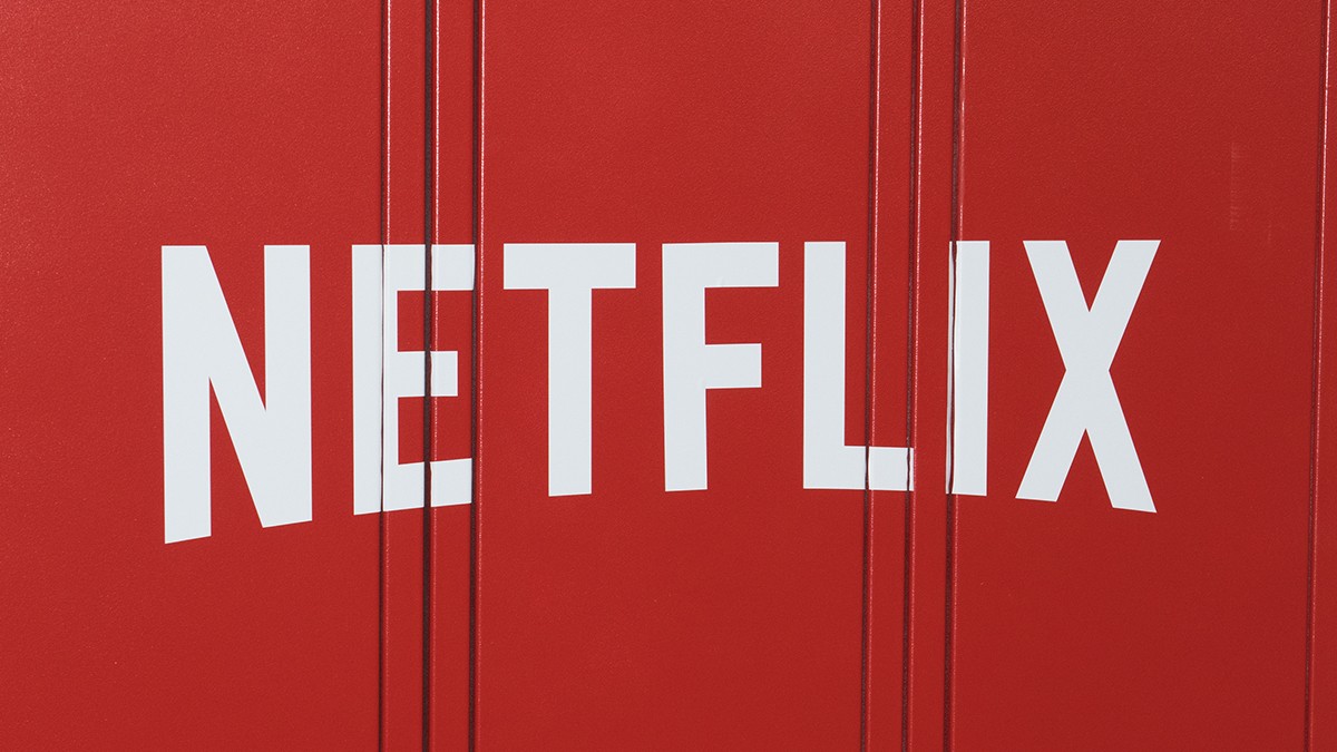 На Netflix появились топы самых популярных сериалов и фильмов за день - изображение обложка