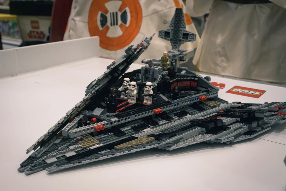 LEGO представила в Москве наборы по фильму «Звёздные войны: Последние джедаи» - фото 2